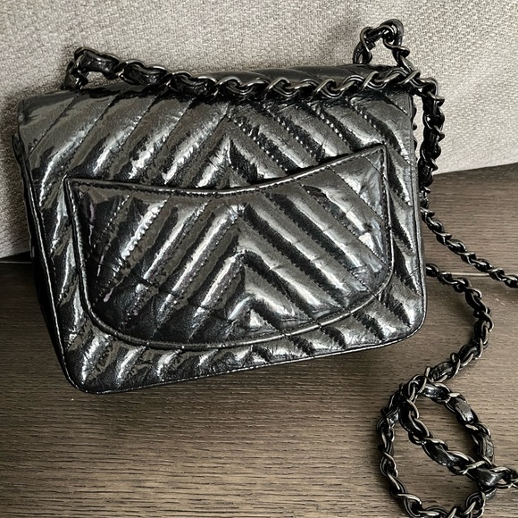 Chanel - Picture 11 of 15